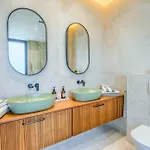 Allina - Heated Pool, Rooftop Jacuzzi&sea Views Villa
