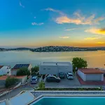 Allina - Heated Pool, Rooftop Jacuzzi&sea Views Villa
