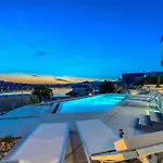 Allina - Heated Pool, Rooftop Jacuzzi&sea Views Villa *