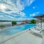 Villa Allina - Heated Pool, Rooftop Jacuzzi&sea Views Podglavica