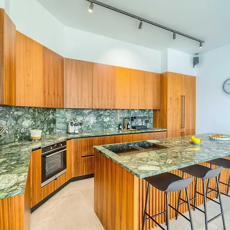 Allina, 5-bedroom With Panoramic Views, Heated Pool Villa