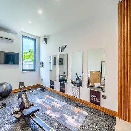 Villa Allina, 5-bedroom With Panoramic Views, Heated Pool Podglavica