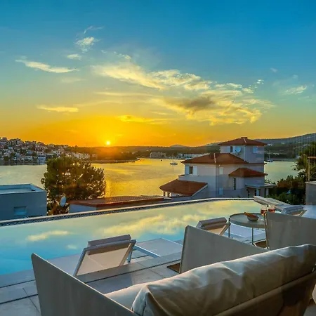 Allina - Heated Pool, Rooftop Jacuzzi & Sea Views * Podglavica