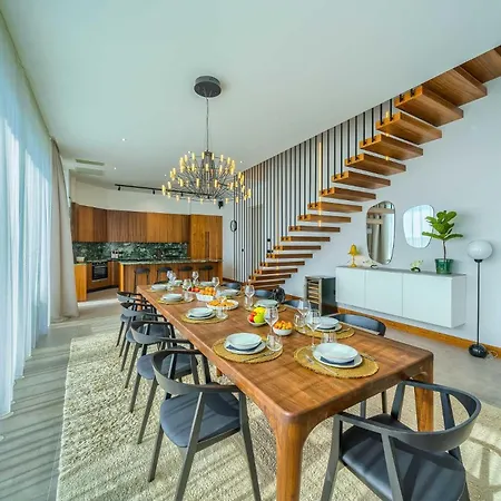 Villa Allina, 5-bedroom With Panoramic Views, Heated Pool