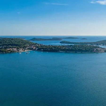 Villa Allina - Heated Pool, Rooftop Jacuzzi & Sea Views *