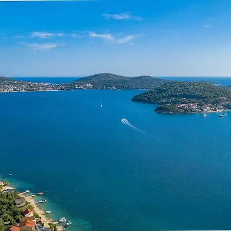 Allina - Heated Pool, Rooftop Jacuzzi & Sea Views Villa Podglavica