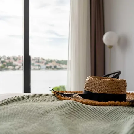 Allina - Heated Pool, Rooftop Jacuzzi & Sea Views Villa *