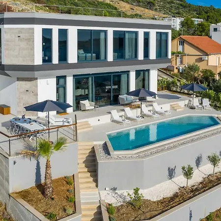 Allina - Heated Pool, Rooftop Jacuzzi&sea Views Villa Podglavica