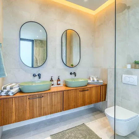Allina - Heated Pool, Rooftop Jacuzzi & Sea Views Podglavica
