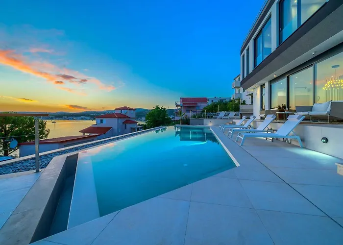 Allina, 5-bedroom With Panoramic Views, Heated Pool * Podglavica