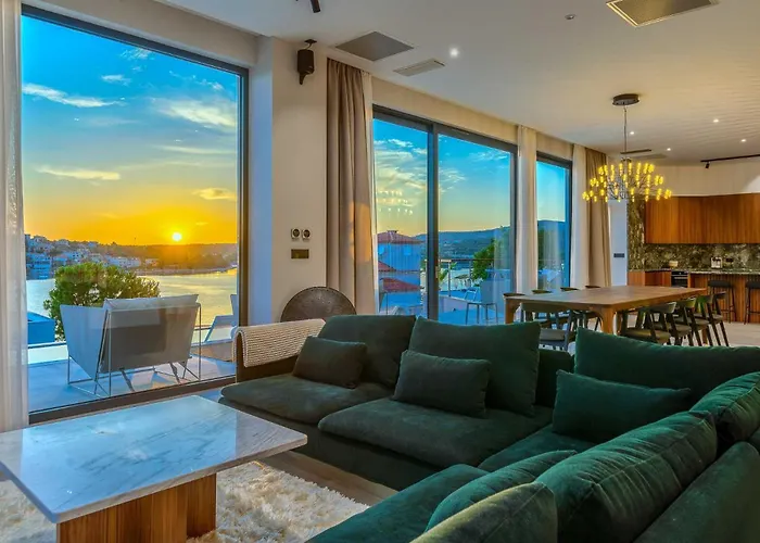 Willa Allina, 5-bedroom With Panoramic Views, Heated Pool