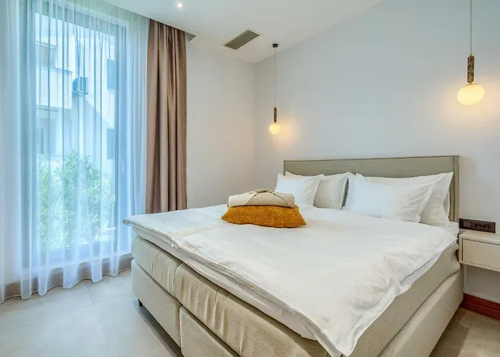 Willa Allina, 5-bedroom With Panoramic Views, Heated Pool *