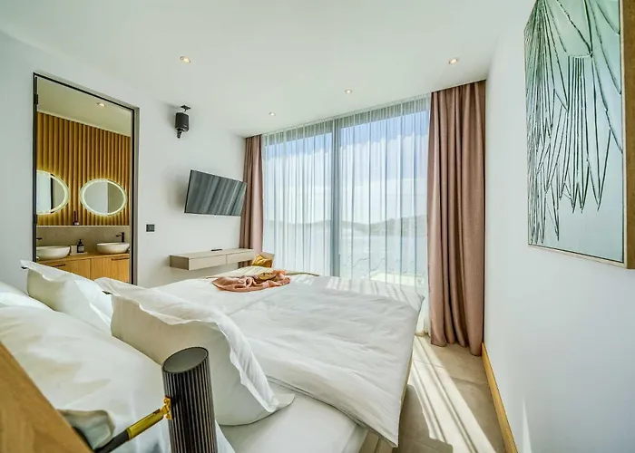 Allina, 5-bedroom With Panoramic Views, Heated Pool Podglavica