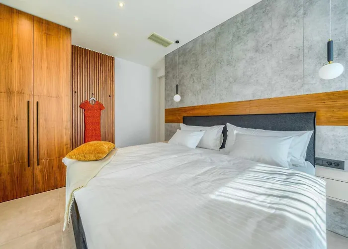 Allina, 5-bedroom With Panoramic Views, Heated Pool * Podglavica