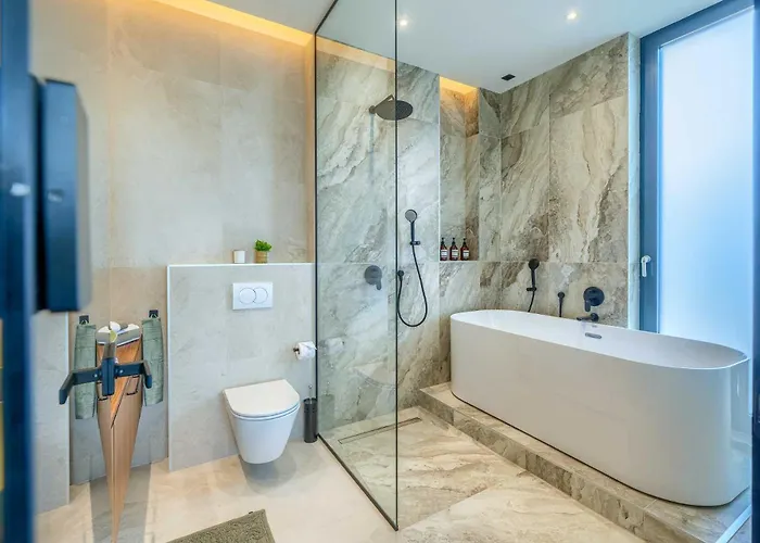 Willa Allina, 5-bedroom With Panoramic Views, Heated Pool