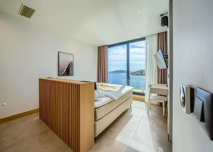 Allina, 5-bedroom With Panoramic Views, Heated Pool * Podglavica