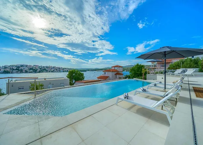 Willa Allina, 5-bedroom With Panoramic Views, Heated Pool Podglavica